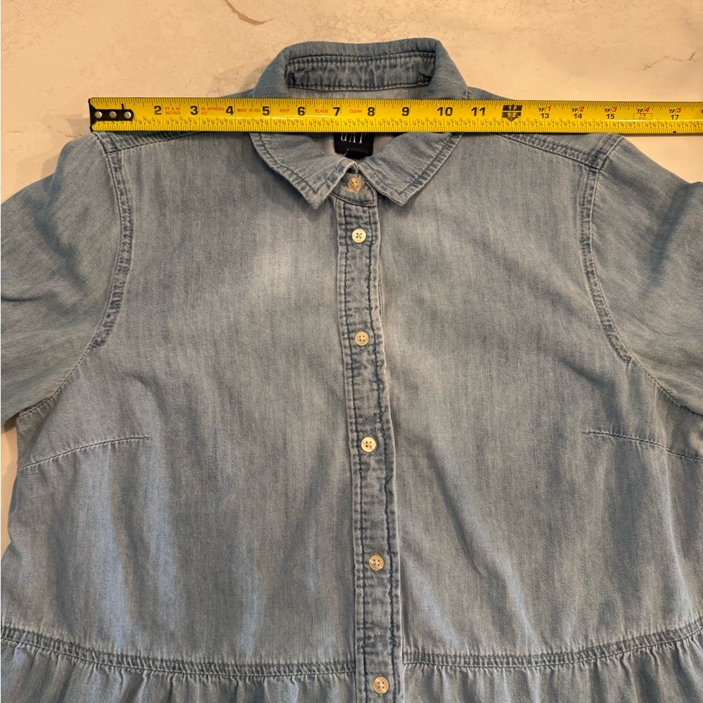 Gap, denim top size medium. - Picture 12 of 14